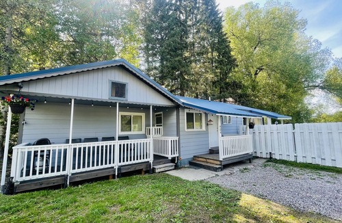 Martin City Condo | Blue Bird Bungalow