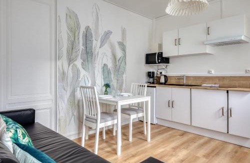 Gare-Jouvenet Apartment | Blue Bird charmant studio avec place de parking !