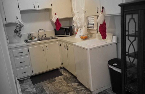 Orangeburg House | Blue Bird Manor 3-bedroom house located in the heart of Orangeburg
