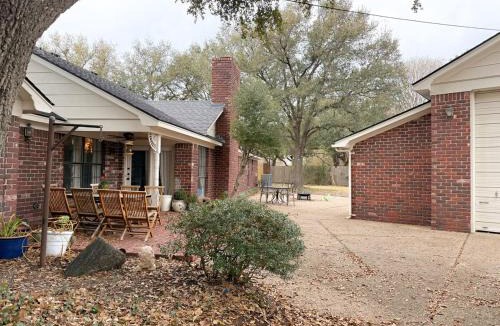 McGregor House | Blue Bonnet Cottage