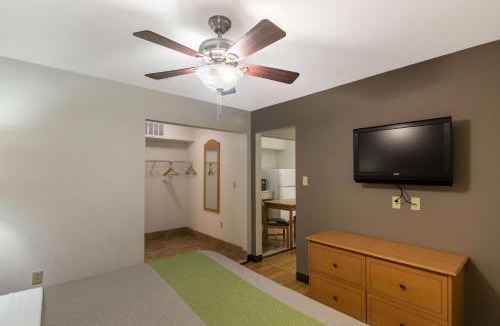 Lubbock Hotel | Blue Bonnet Suites -Lubbock, TX - Medical Center