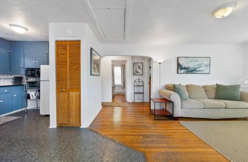 Market District House | Blue Bungalow - Close to Downtown & Autzen home