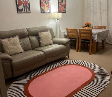 Thundersley House | Blue Bungalow