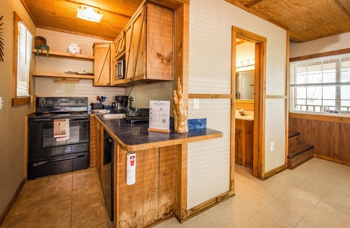 Edgemont Cabin | Blue Clouds Resort Hidden Gem!
