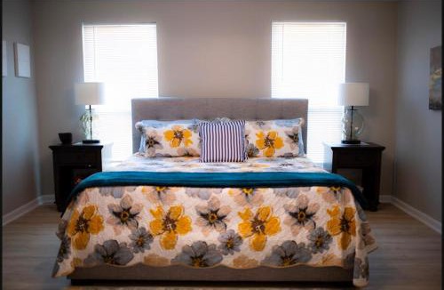Downtown Little Rock Ski Chalet | Blue Corner Luxe, Timeless Charm Near Downtown