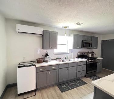 Houston Apartment | Blue Cottage