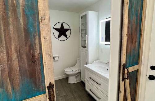 Cornville Hotel | Blue Cow Guest Farm