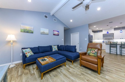 Rockport House | Blue Crab Cove | Rooftop Deck + Kayak Launch