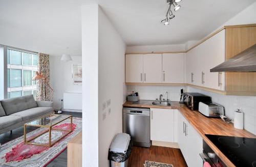 Central Milton Keynes Apartment | Blue Diamond