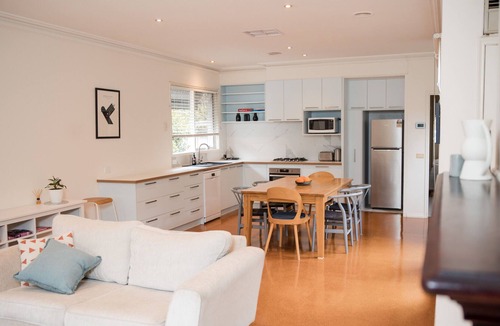 Quarry Hill Cottage | Blue Door Bendigo