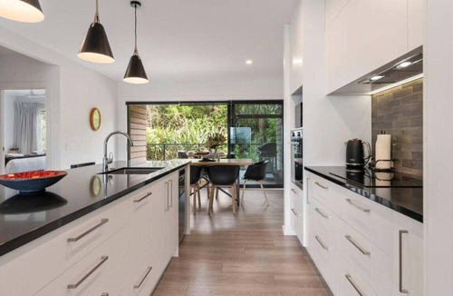 Nukuhau House | Blue Dun Views Taupo