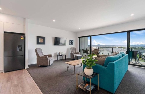 Nukuhau House | Blue Dun Views Taupo