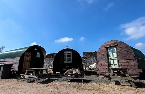 Compton Martin Apartment | Blue Faced Leicester & Romney