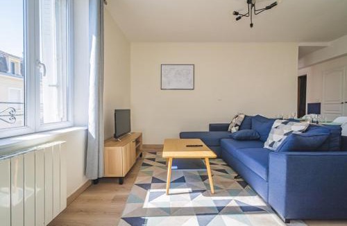 Jamin Apartment | Blue Gallery #REIMS