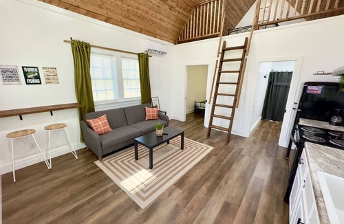 Albertville House | Blue Gill Cabin: Arcade, Fishing, Kayaks, Cornhole