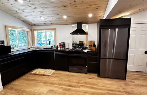 Batchawana Bay House | Blue Haven Cottage