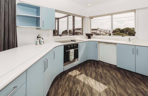 New Plymouth House | Blue Haven on New Plymouth Waterfront