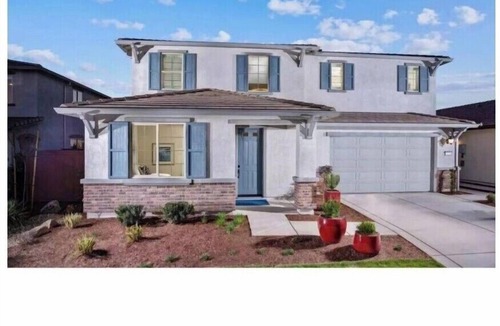 Roseville Villa | Blue Heaven