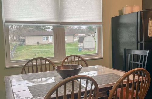 Logan Cottage | Blue Heron Cottage With Game Room, Deck & Hot Tub