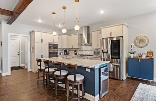 Lansing House | Blue Heron Hideaway: A Premium Lakefront Retreat