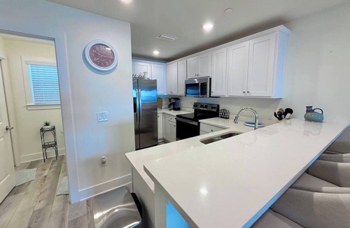 Innerarity Townhomes House | Blue Heron: Kayaks, Bay Views & more!