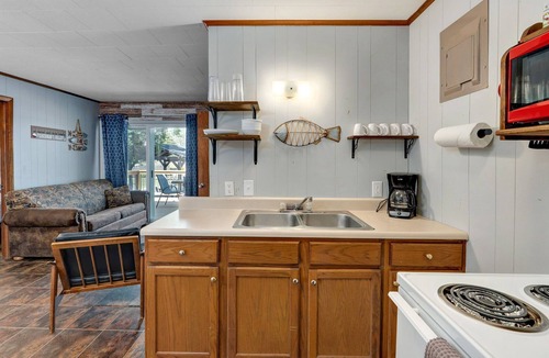 Jenkins Cabin | Blue Heron · Lakefront Cabin · Pool & Dock