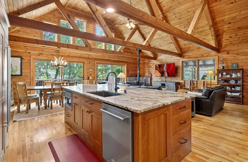 Ovid House | Blue Heron Lodge- Lakefront luxury with boat dock