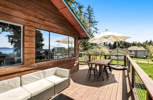 Freeland House | Blue Heron Lookout