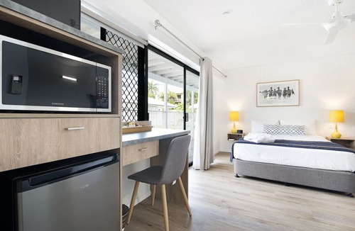 Mermaid Beach Hotel | Blue Heron Motel