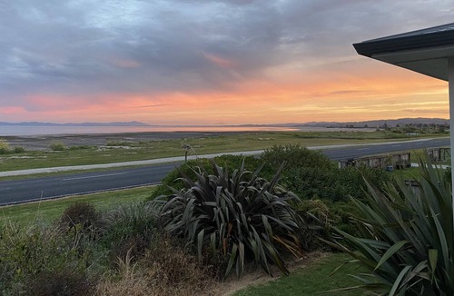 Kaiaua House | Blue Heron on Kaiaua