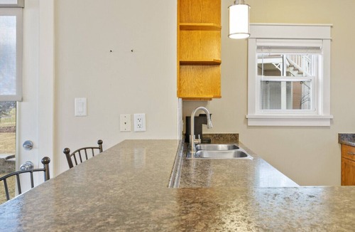The Blue Mountains Apartment | Blue Horizon at Rivergrass