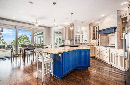 Lake Michigan Beach House | Blue Horizon Lakeside w/Private Beach