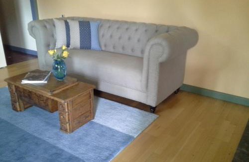 Mount Cole House | Blue House at Mountainside Wines