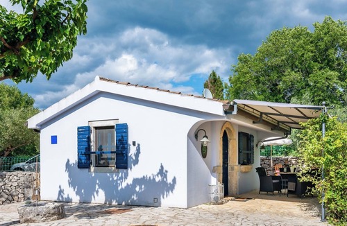 Sveti Ivan Dobrinjski House | Blue House by Interhome