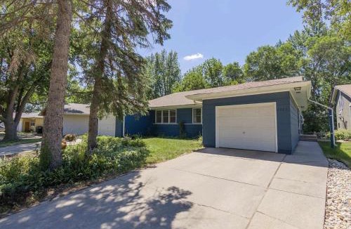 Sioux Falls Bed & Breakfast | Blue House Cozy Getaway