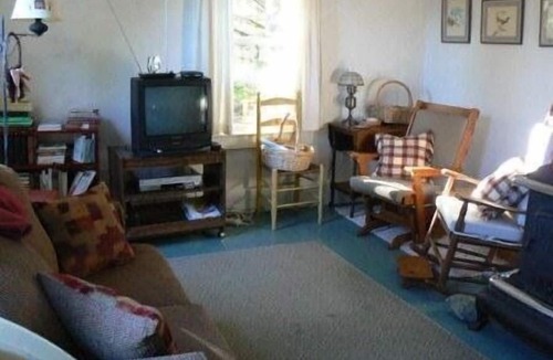 Deer Isle Cottage | Blue House - Private Location