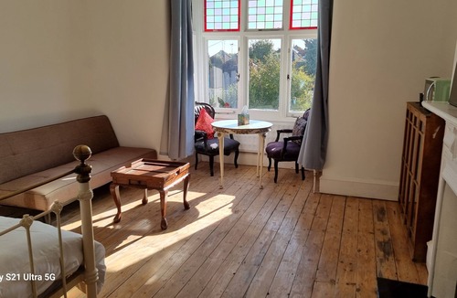 Tilehurst House | Blue House with character and charm