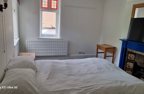 Tilehurst House | Blue House with character and charm