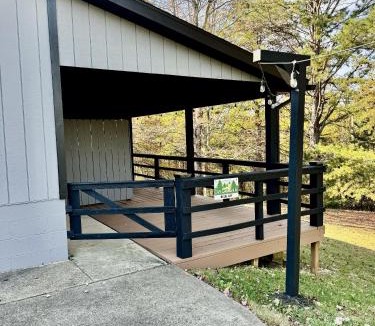 South Bloomingville House | Blue Jay