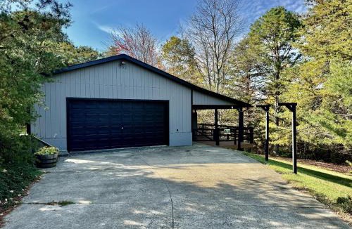 South Bloomingville House | Blue Jay