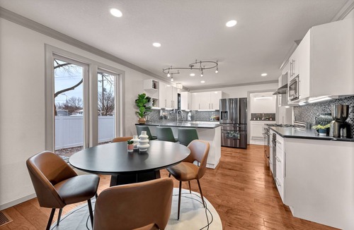 Downtown House | Blue Jungalow Bentonville - Hot Tub