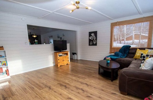 Hillside Beach House | Blue Lagoon cabin(dry sauna)