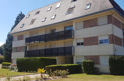 Villers-sur-Mer Apartment | Blue Lagoon