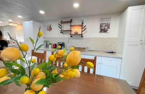 Edgebrook House | Blue Lagoon Spanish Retreat 5BRs and Pool Airport