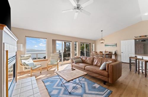 Chelan House | Blue Lake Serenity