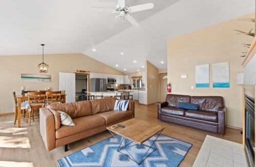 Chelan House | Blue Lake Serenity