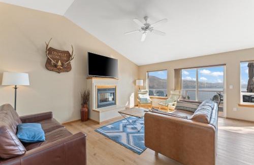 Chelan House | Blue Lake Serenity