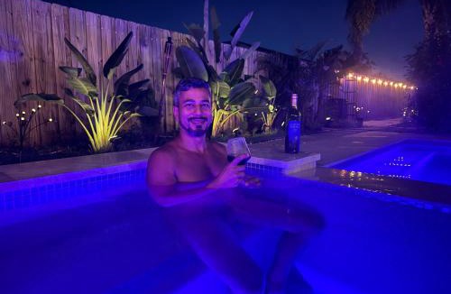 Oakland Park House | Blue Lizard - Men Only Clothing Optional - Guesthouse & Spa
