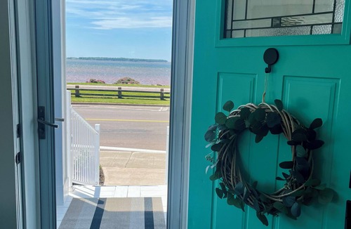 Summerside House | Blue Lobster Summerside Harbour