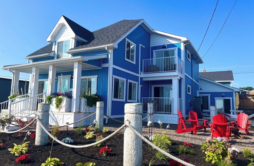 Summerside House | Blue Lobster Summerside Harbour